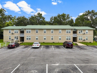 886 Deerwood Lane